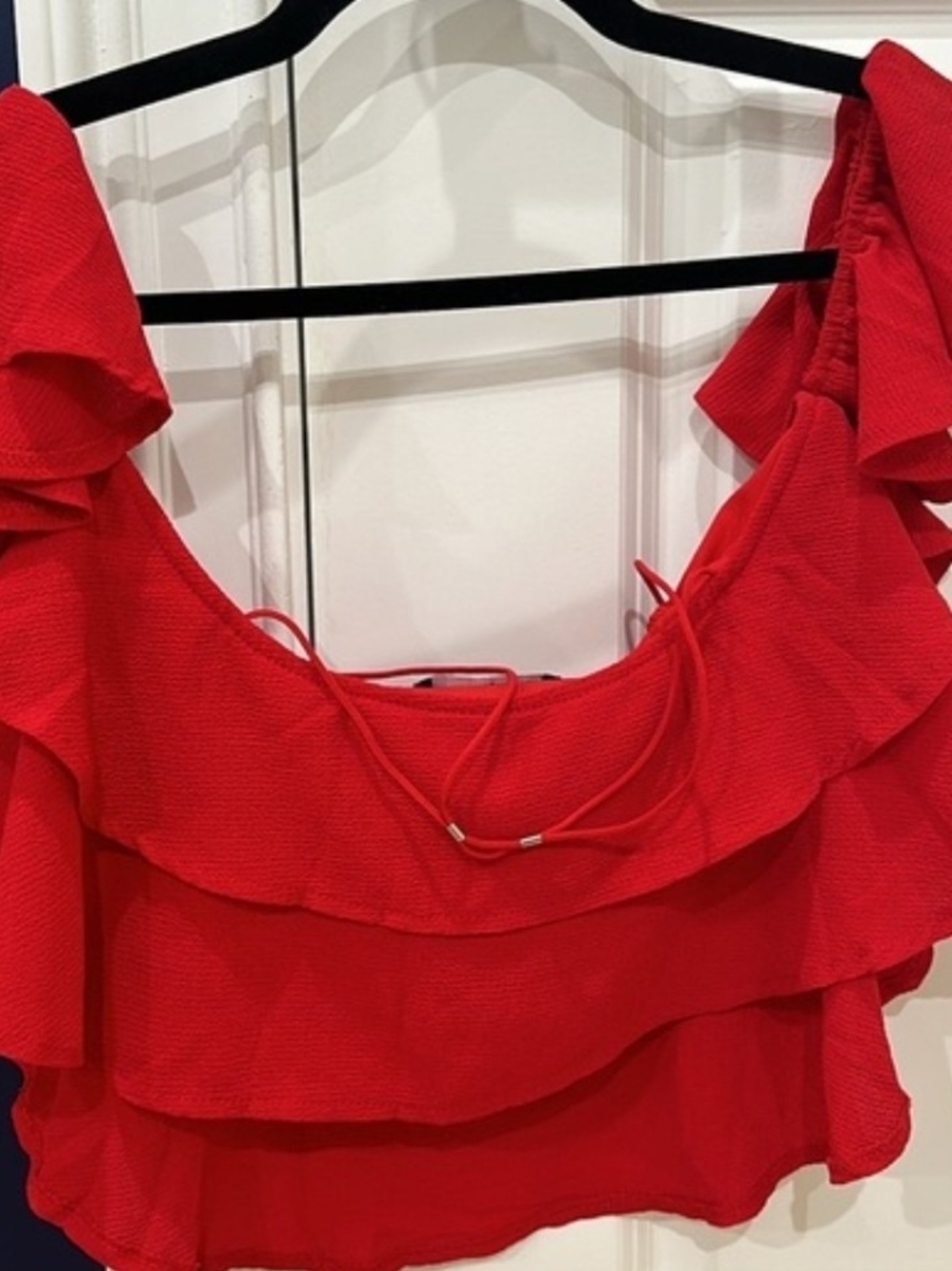 Lulus Sexy Red Off-the-Shoulder Crop Top Size Small - Picture 5 of 7